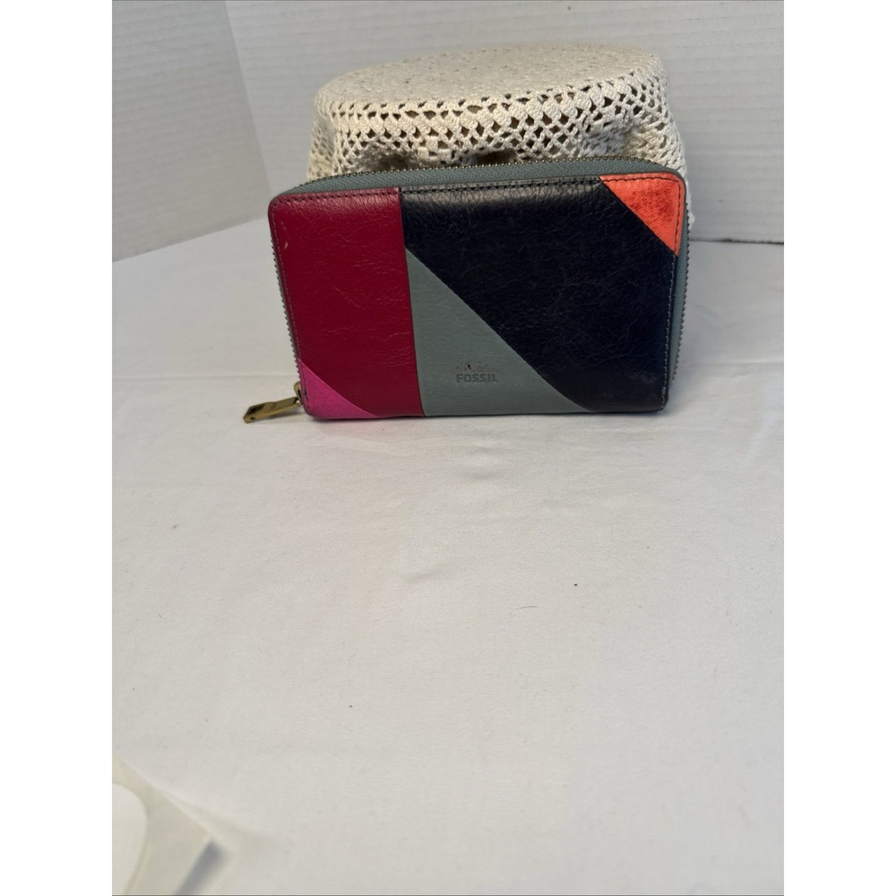 FOSSIL Colorblock Zippered Leather Wristlet Wallet Emma